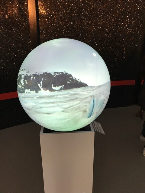 360 video sphere